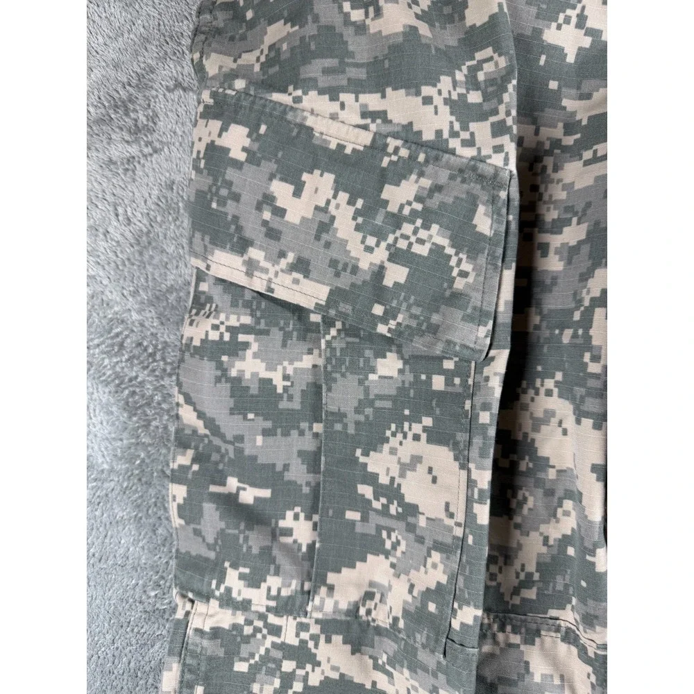 US Army ACU UCP Digital Camo Combat Cargo Pants Large Regular Military Issue